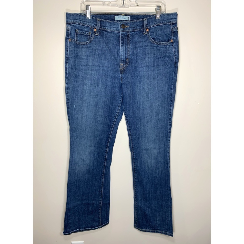 Levi's 515 Jeans Womens 16M Blue Bootcut Mid Rise Stretch Medium Wash Denim